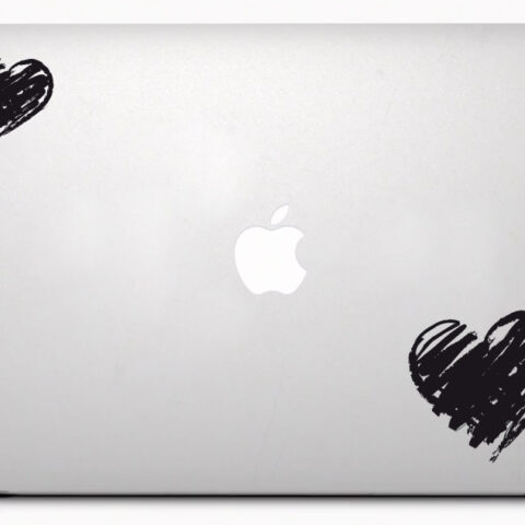 Love - samolepiaca dekoračná nálepka na Macbook